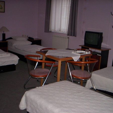 Apollo Motel Kecskemet Luaran gambar