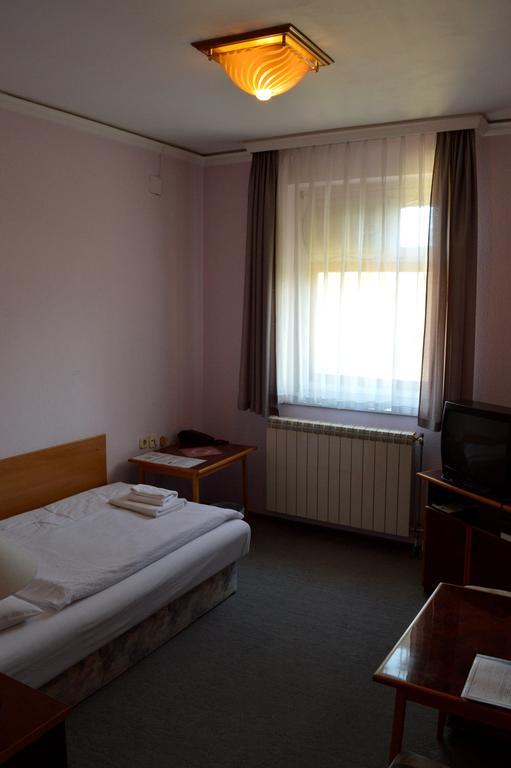 Apollo Motel Kecskemet Bilik gambar