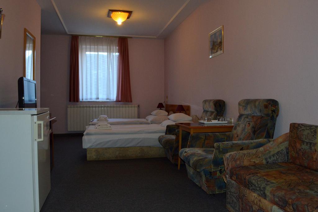 Apollo Motel Kecskemet Bilik gambar